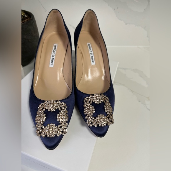 Authentic MANOLO BLAHNIK. Hangisi 50’ inch heel. - Picture 2 of 9